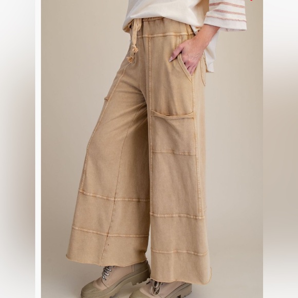 79 💕Easel Women's Tan Wide-Leg Cargo Pants - Picture 4 of 6